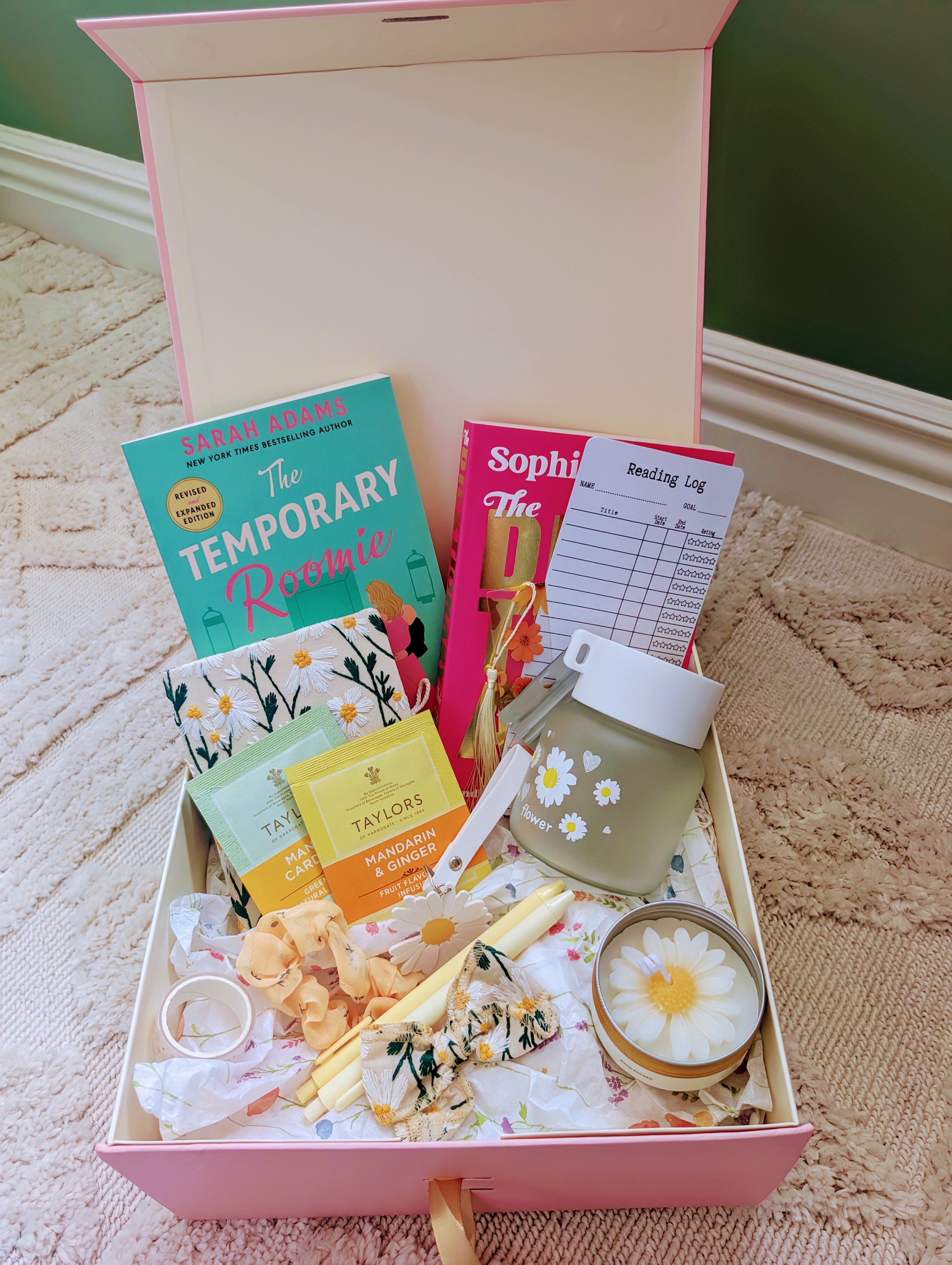 Blind Date With A Book Box | Luxury Book Lover Gift | Surprise Book Self-care Gift Set | Summer Gift Set