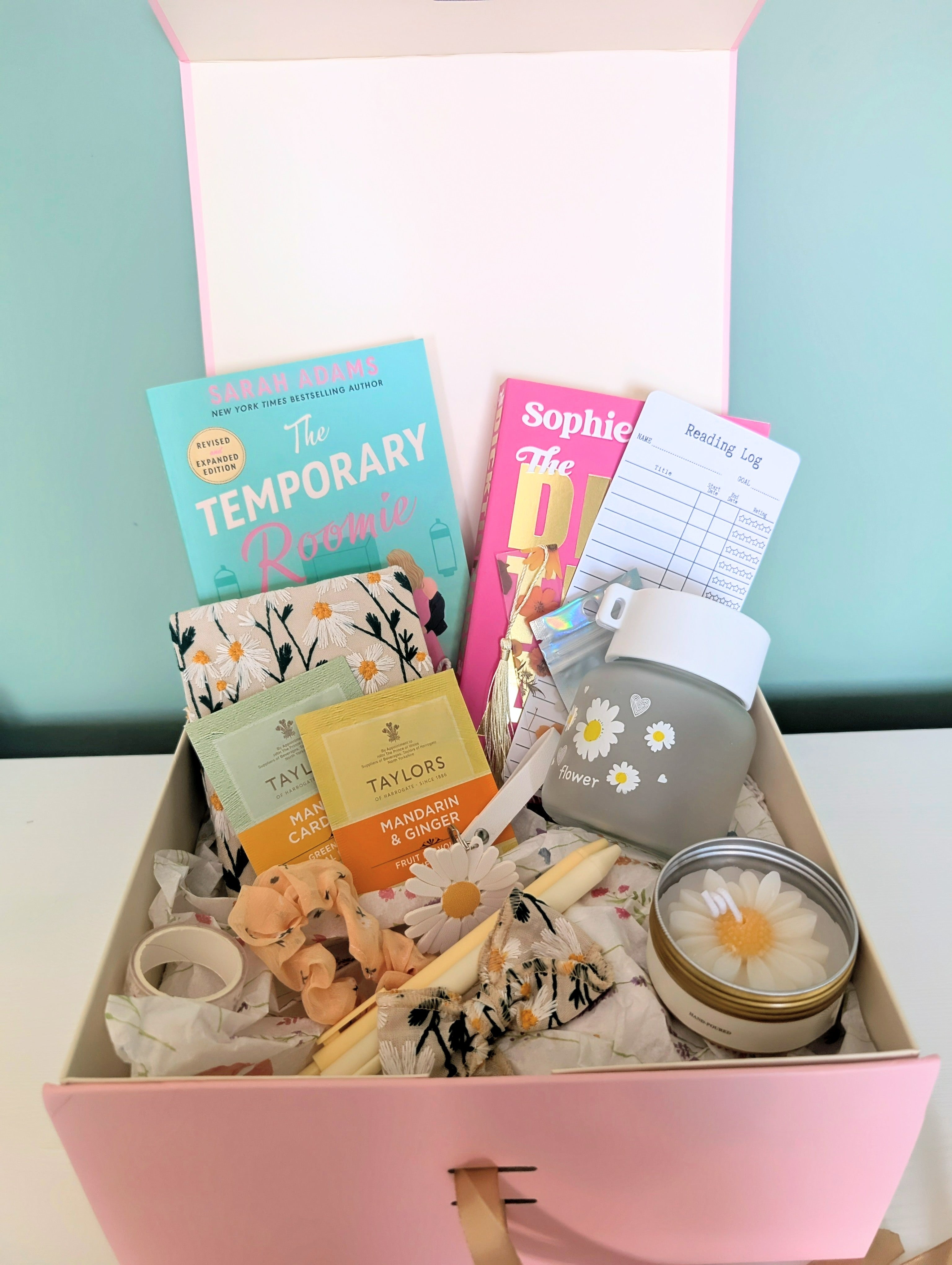 Blind Date With A Book Box | Luxury Book Lover Gift | Surprise Book Self-care Gift Set | Summer Gift Set